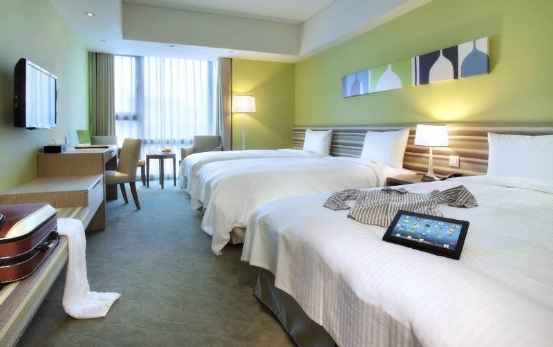 Park City Hotel Central Тайчжун Екстер'єр фото